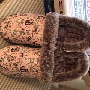 NWT Bobs sketchers beach bonfire cat slippers 9